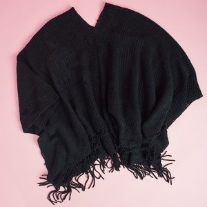 Hat Attack Lightweight Layer Black Poncho